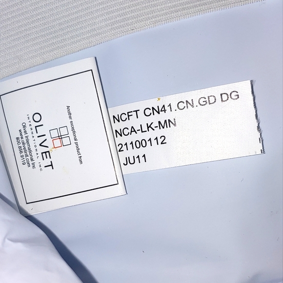 Two (2) Minnesota Gophers Baseball Hats and One (1) Soft Lunch Box/Bag. - Picture 15 of 15